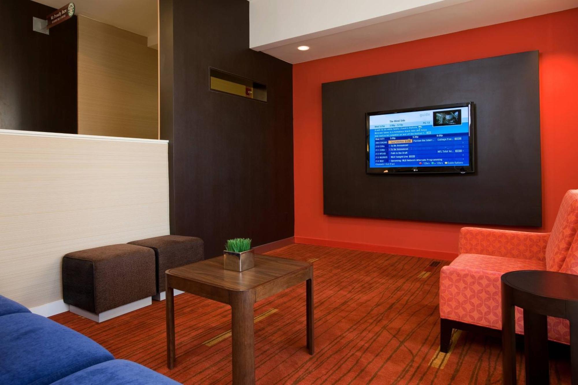 Courtyard By Marriott Baton Rouge Acadian Centre/Lsu Area Hotel Екстериор снимка