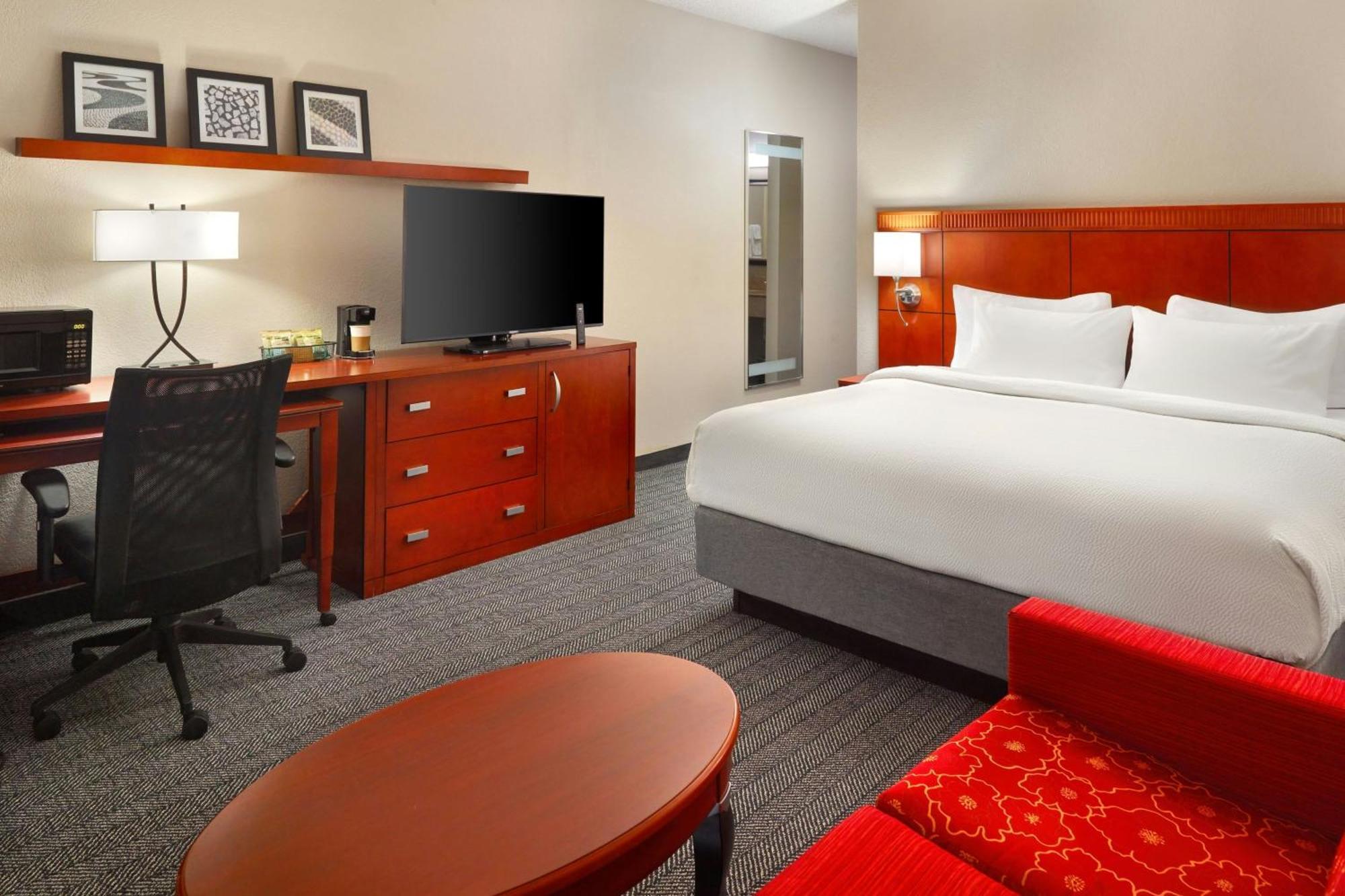Courtyard By Marriott Baton Rouge Acadian Centre/Lsu Area Hotel Екстериор снимка