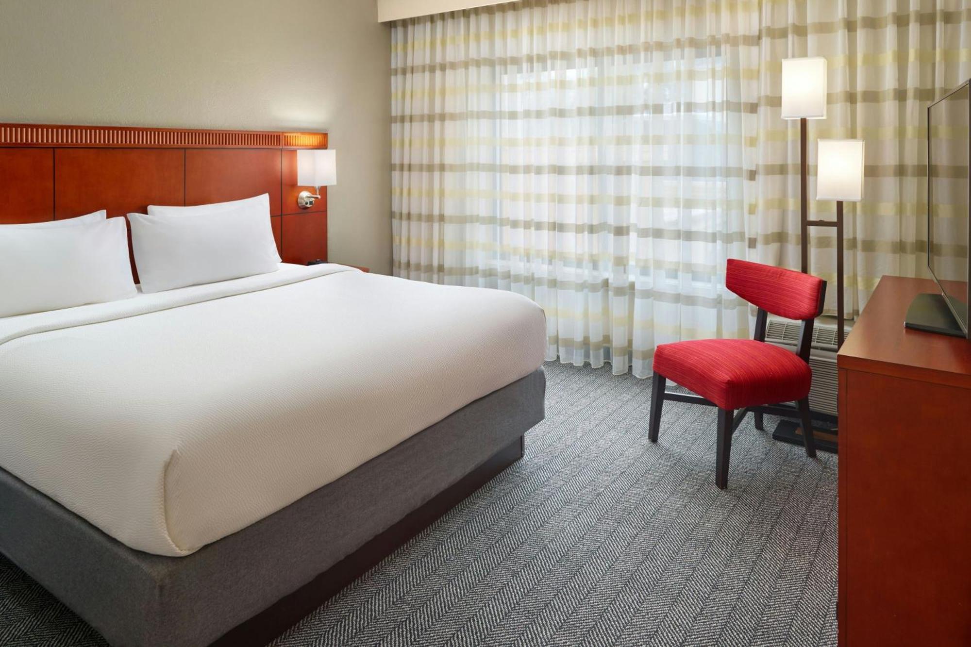 Courtyard By Marriott Baton Rouge Acadian Centre/Lsu Area Hotel Екстериор снимка