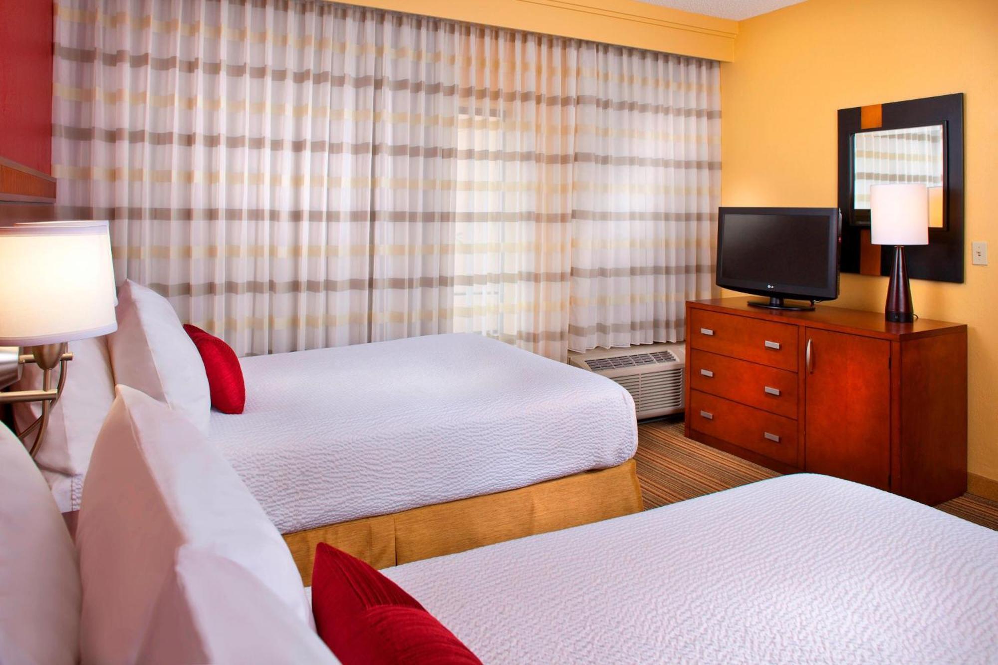 Courtyard By Marriott Baton Rouge Acadian Centre/Lsu Area Hotel Екстериор снимка